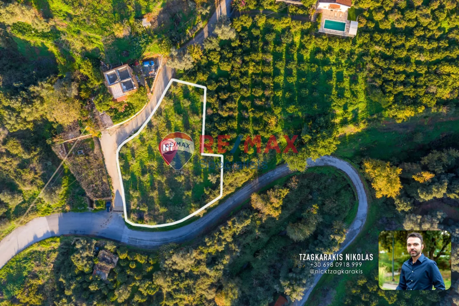 Corner land plot in Fournes — photograph from official listing 2082598.